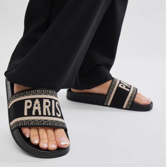 Black and Cream Paris Slides - Picture 1 of 5
